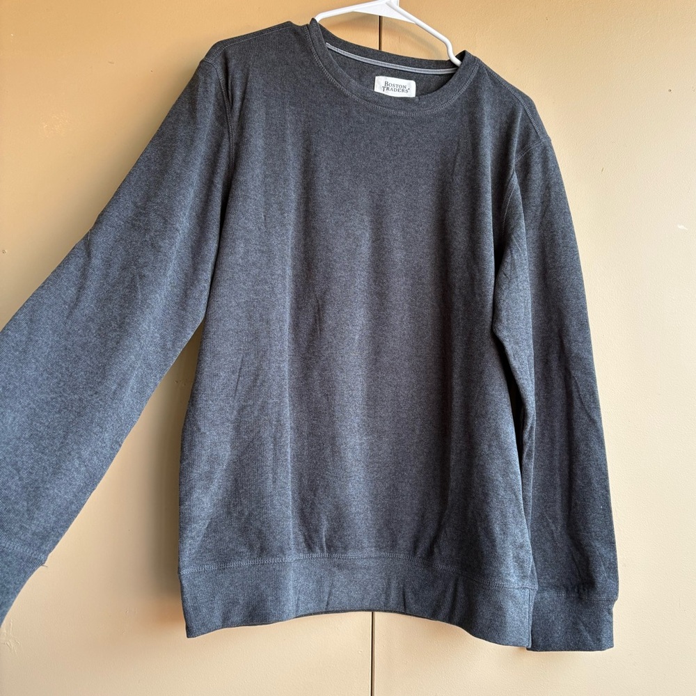 NWOT Boston traders Men’s sweater